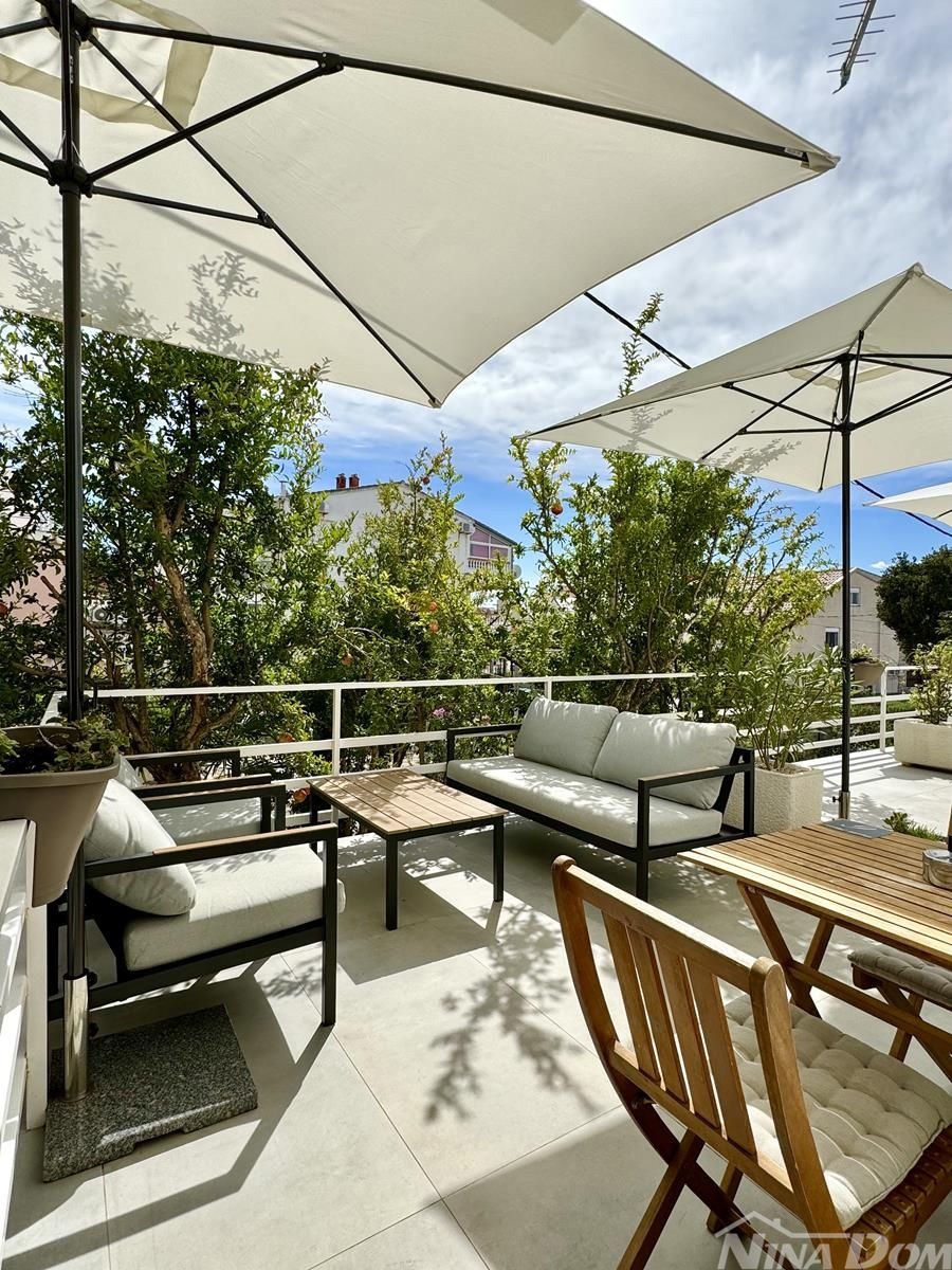 Dalmazia – Zara – Aparthotel in prima fila sul mare con parcheggio e bar