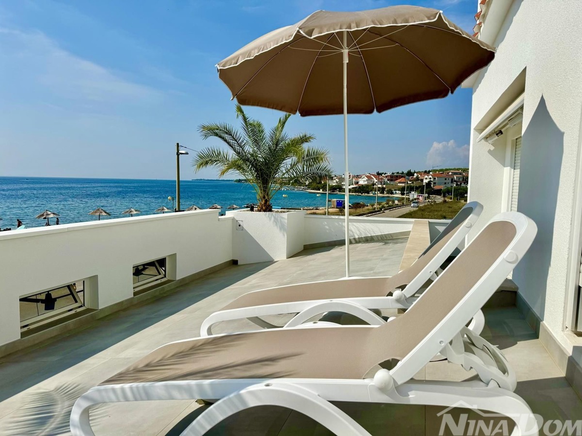 Dalmazia – Zara – Aparthotel in prima fila sul mare con parcheggio e bar