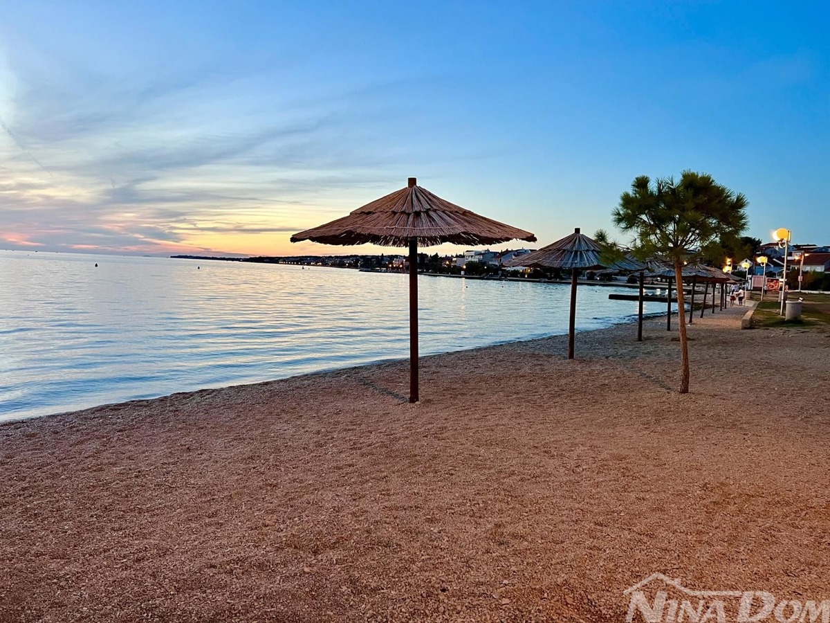 Dalmazia – Zara – Aparthotel in prima fila sul mare con parcheggio e bar