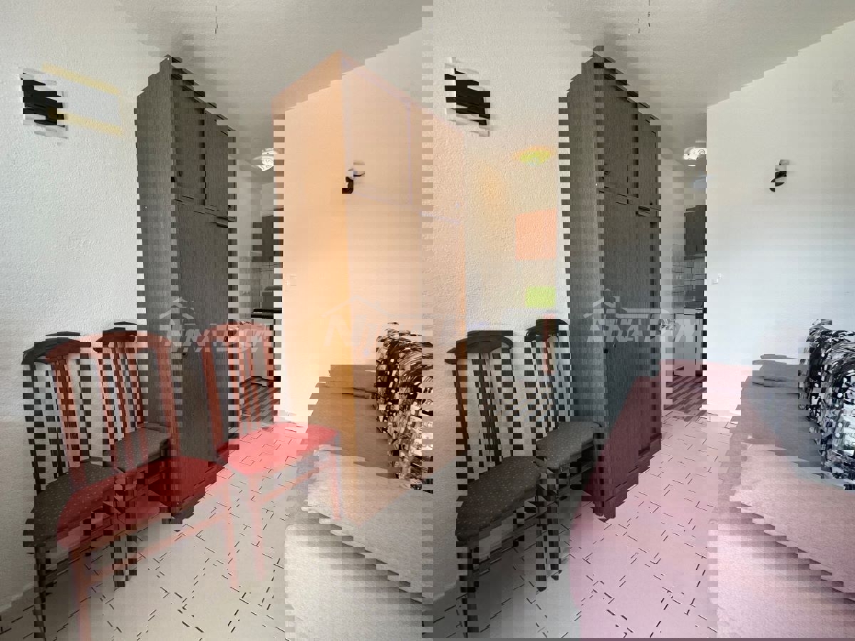 Casa con appartamenti a Drage, 4 unità + possibilità di ampliamento