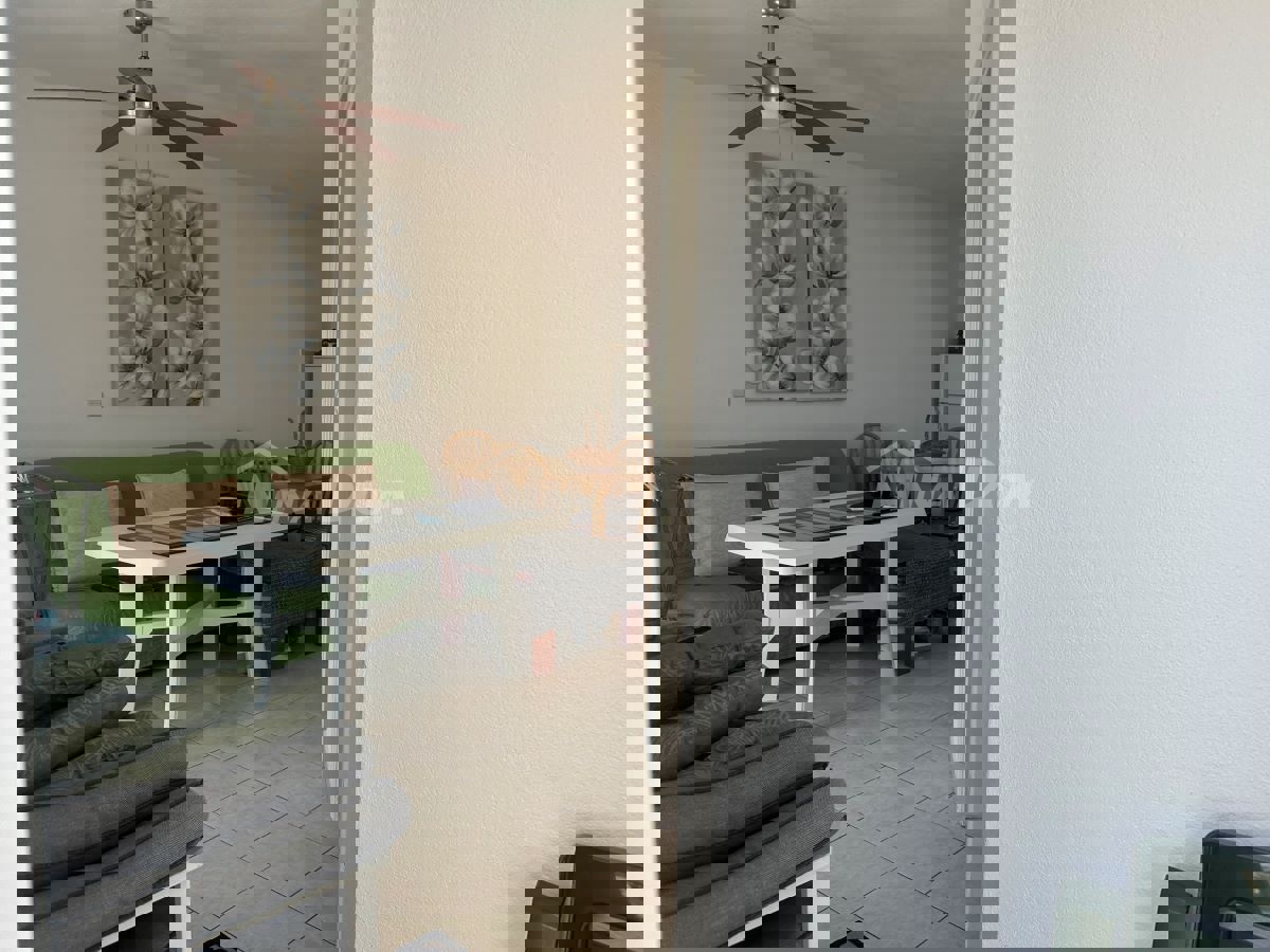 Casa con appartamenti a Drage, 4 unità + possibilità di ampliamento