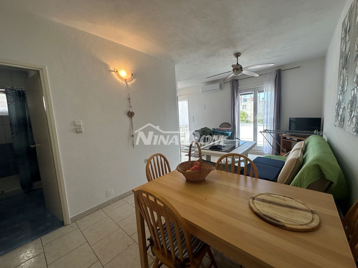 Casa con appartamenti a Drage, 4 unità + possibilità di ampliamento