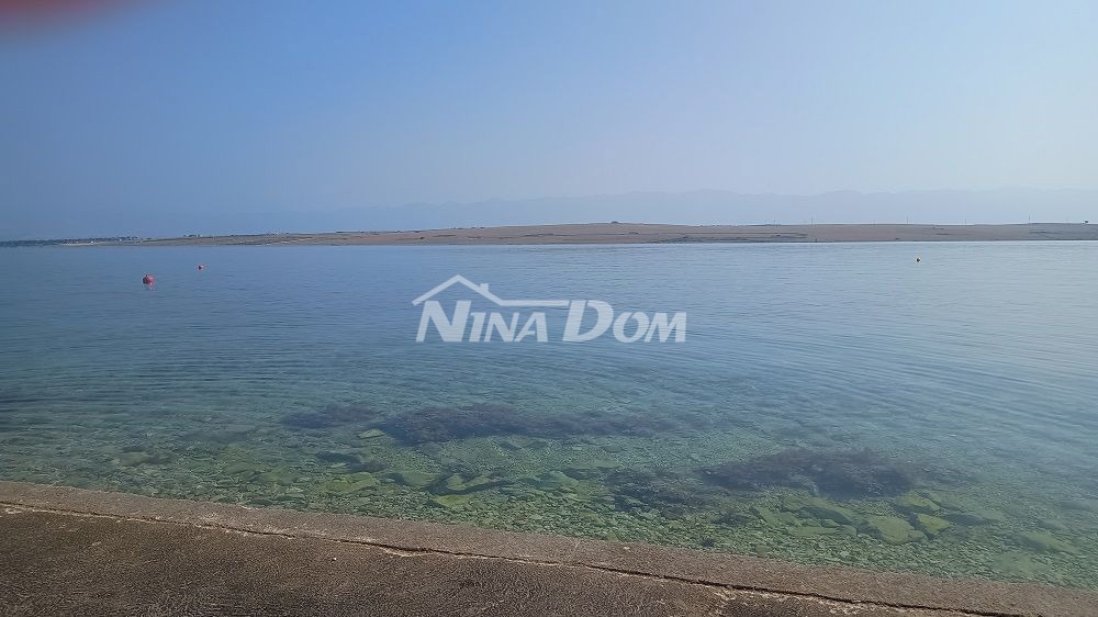 Proprietà di famiglia con un bellissimo giardino