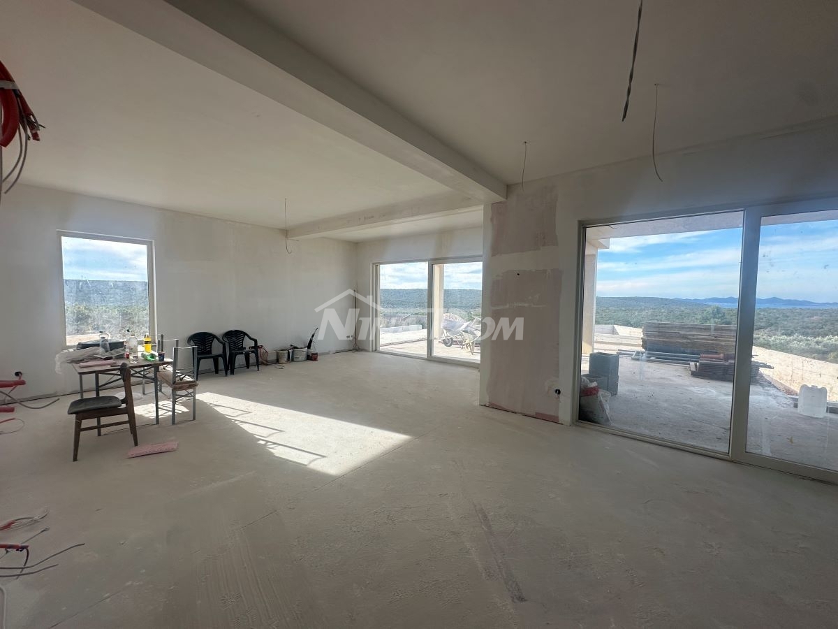 In Vendita! Villa con Vista Panoramica sul Mare - Alta Costruzione Roh-Bau