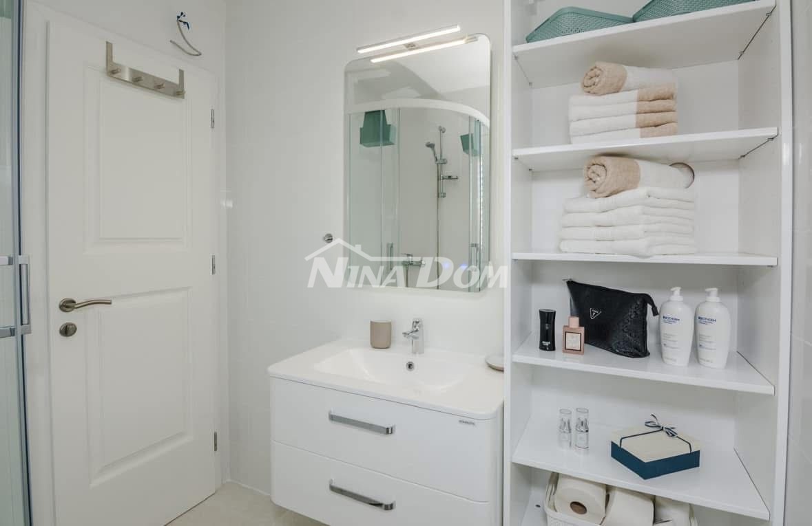 Palazzina con tre unità abitative, completamente attrezzata.