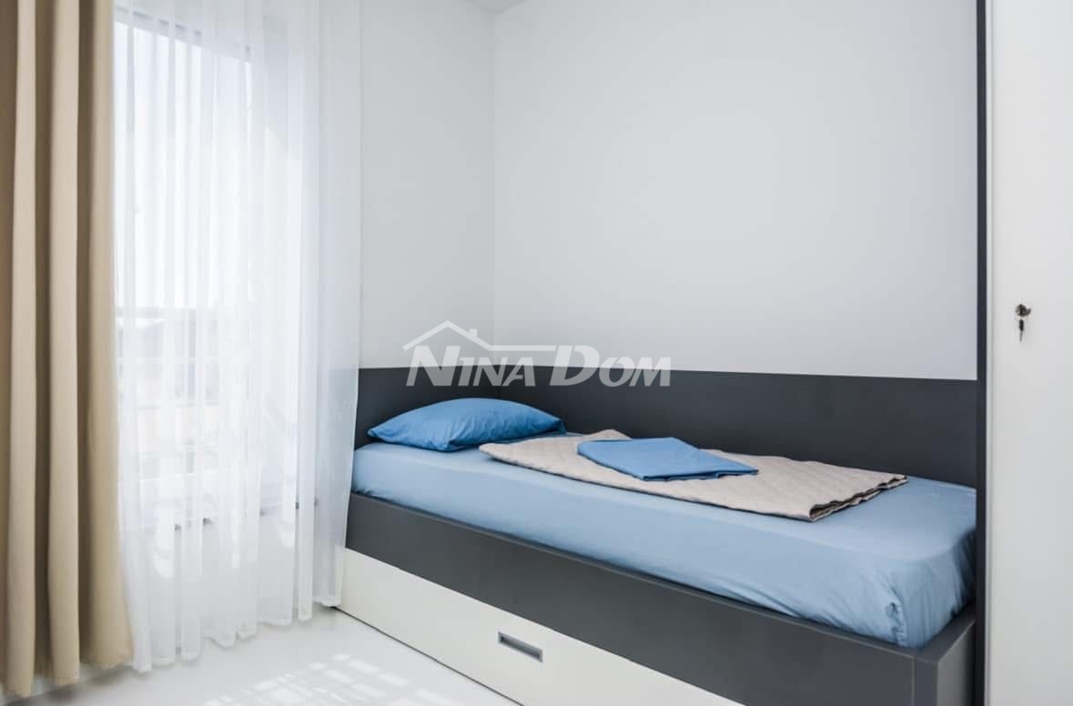 Palazzina con tre unità abitative, completamente attrezzata.