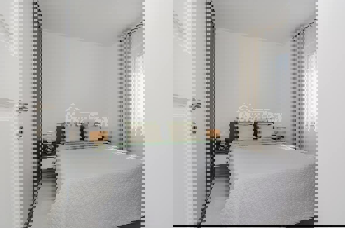 Palazzina con tre unità abitative, completamente attrezzata.