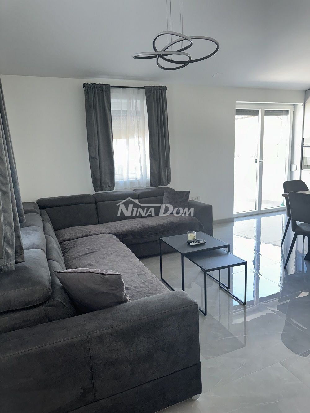 proprietà splendidamente decorata con vista sul mare aperto