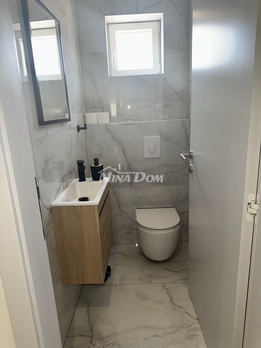 proprietà splendidamente decorata con vista sul mare aperto