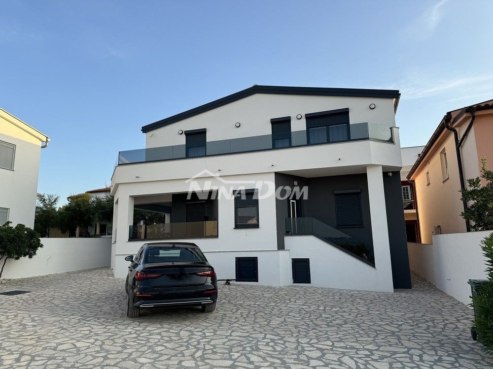 proprietà splendidamente decorata con vista sul mare aperto