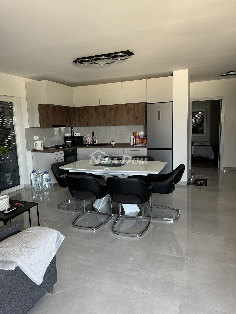 proprietà splendidamente decorata con vista sul mare aperto