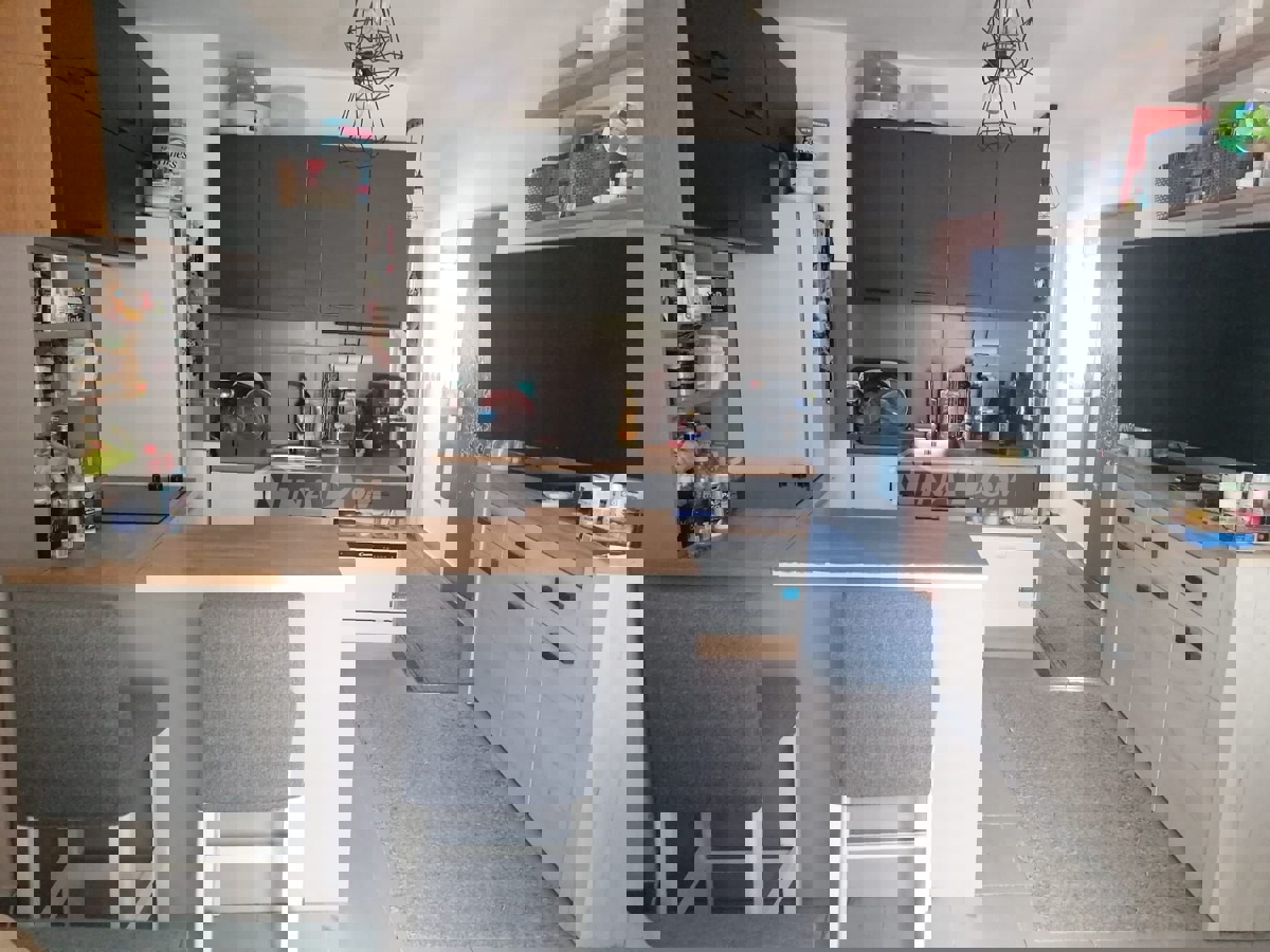 Proprietà familiare adatta sia per residenza occasionale che permanente