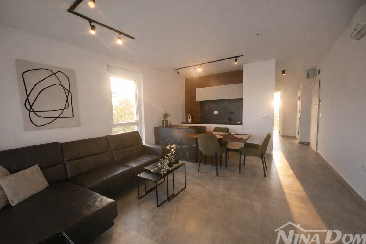 Zadar – posizione TOP a 50 m dalla spiaggia | 2 camere + soggiorno + terrazza panoramica 35,8 m²