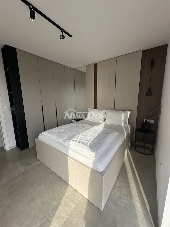 Zadar – posizione TOP a 50 m dalla spiaggia | 2 camere + soggiorno + terrazza panoramica 35,8 m²