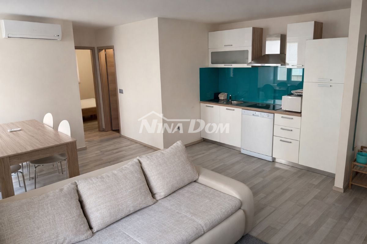 Zara centro storico – appartamento 2 camere, 1° piano, costruzione solida, zona tranquilla