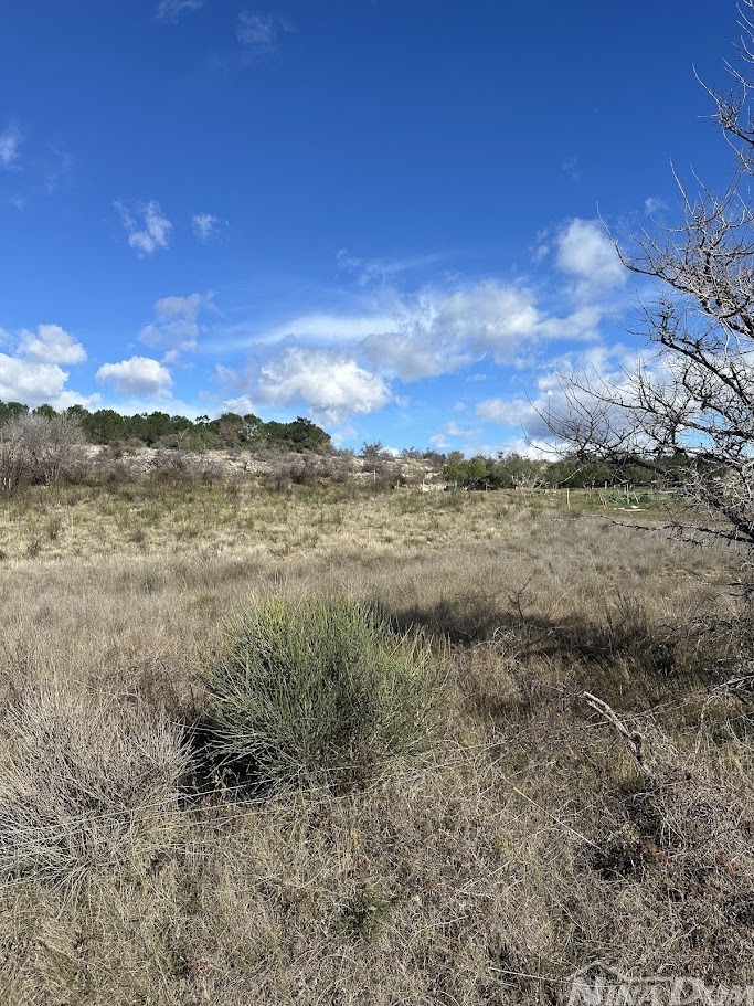 In vendita – Terreno edificabile lungo la strada principale - Rtina Miočići, 1688 m²
