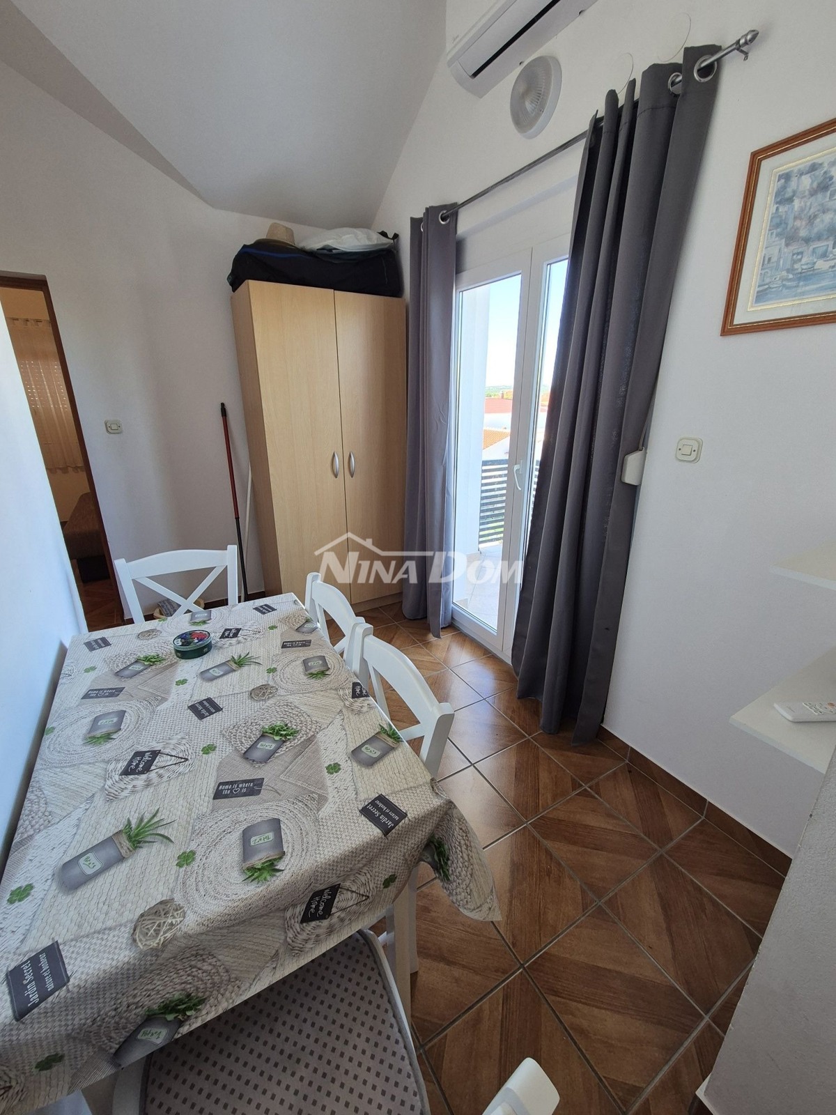 Appartamento a 180 metri dal mare, secondo piano.