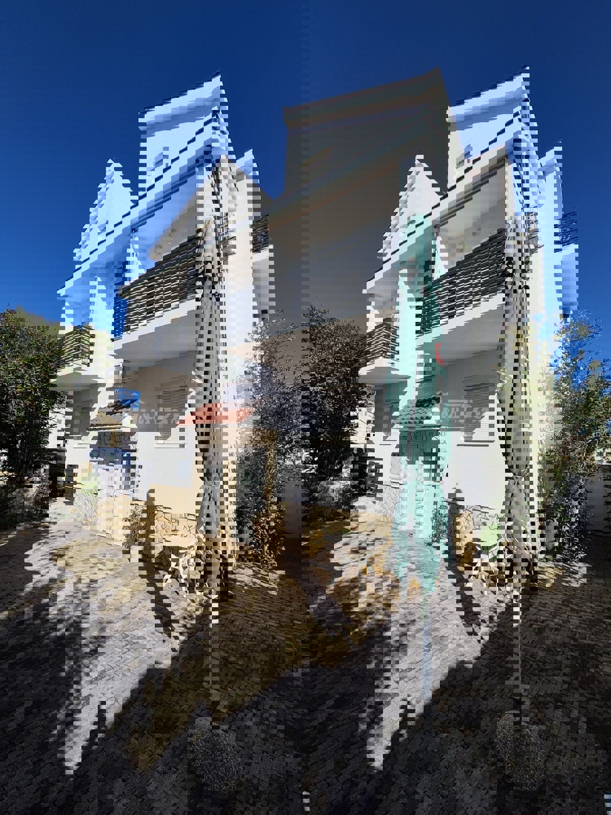 Appartamento a 180 metri dal mare, secondo piano.