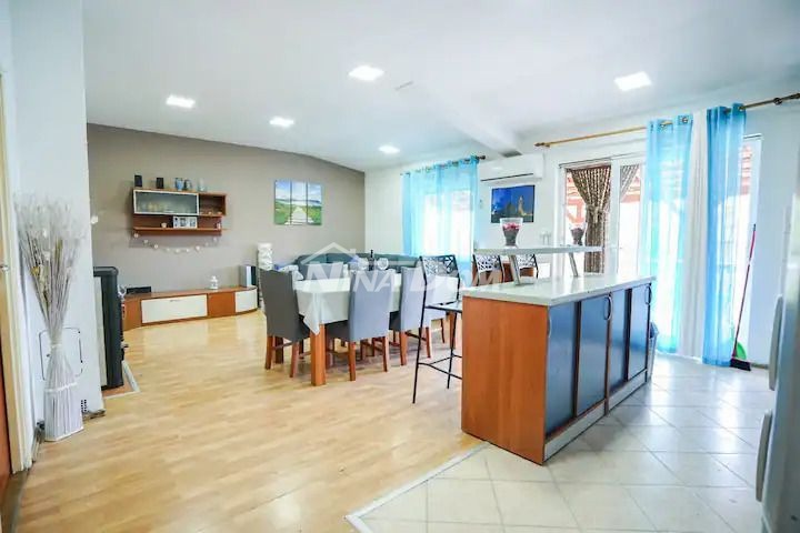 Palazzina a 100 metri dalla sala Višnjik Zadar