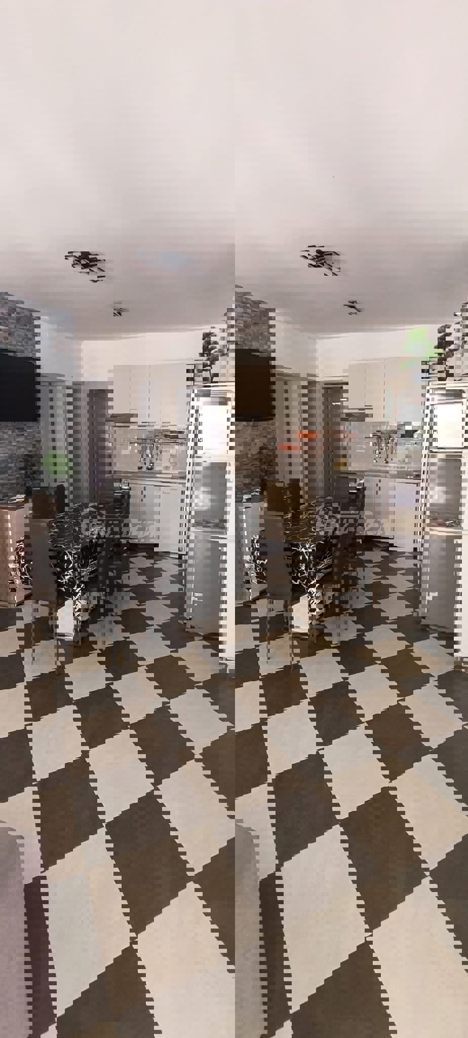 Lato sud a 90 metri dal mare condominio con giardino