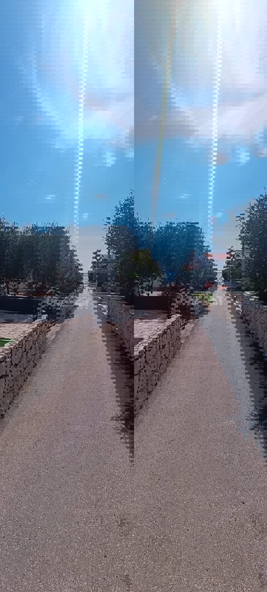 Lato sud a 90 metri dal mare condominio con giardino