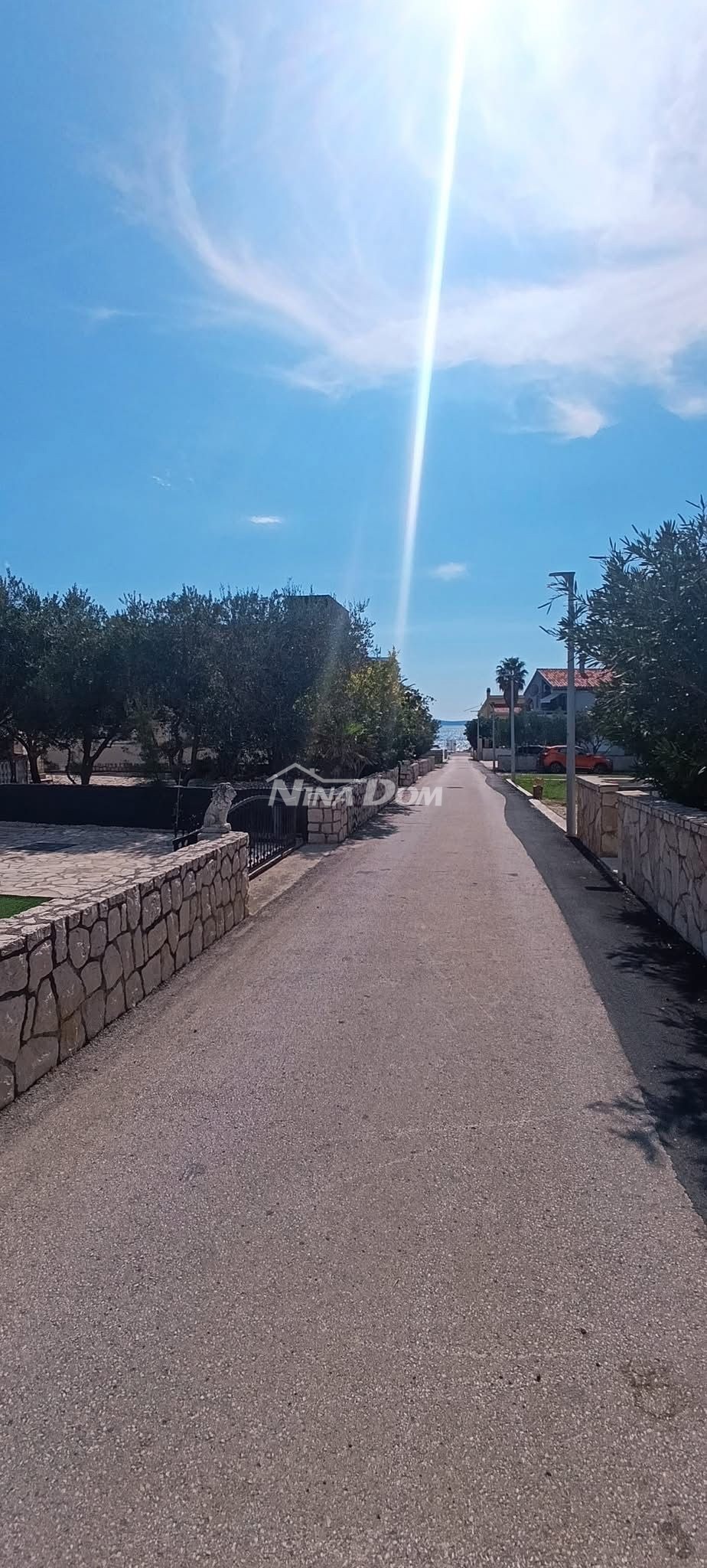 Lato sud a 90 metri dal mare condominio con giardino