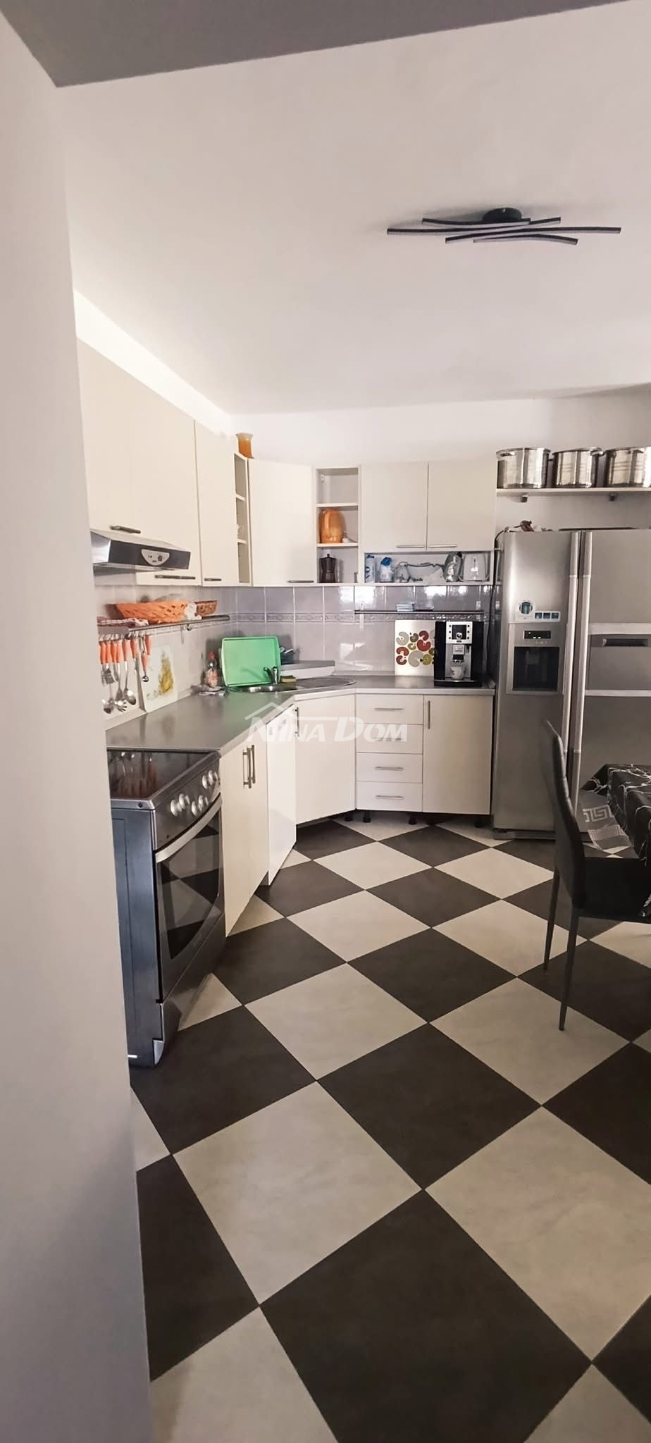 Lato sud a 90 metri dal mare condominio con giardino