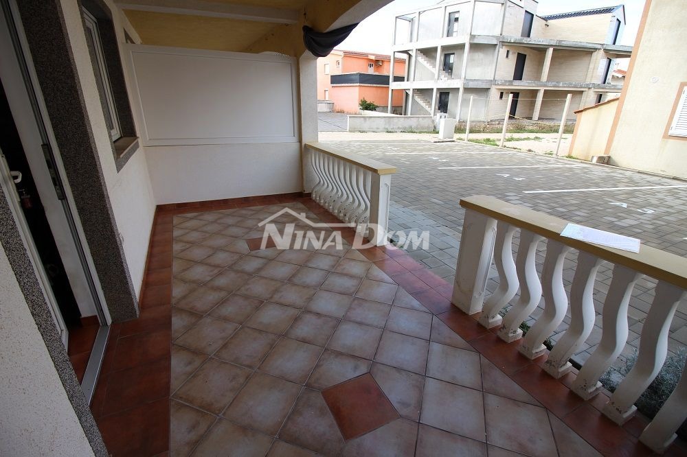 Appartamento al piano terra con due camere da letto a 80 metri dalla spiaggia