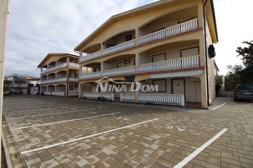 Appartamento al piano terra con due camere da letto a 80 metri dalla spiaggia