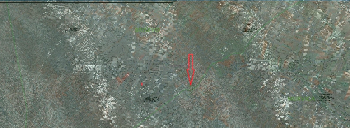 Terreno Edificabile Vicino a Zara – Tranquillità, Natura, Posizione Perfetta