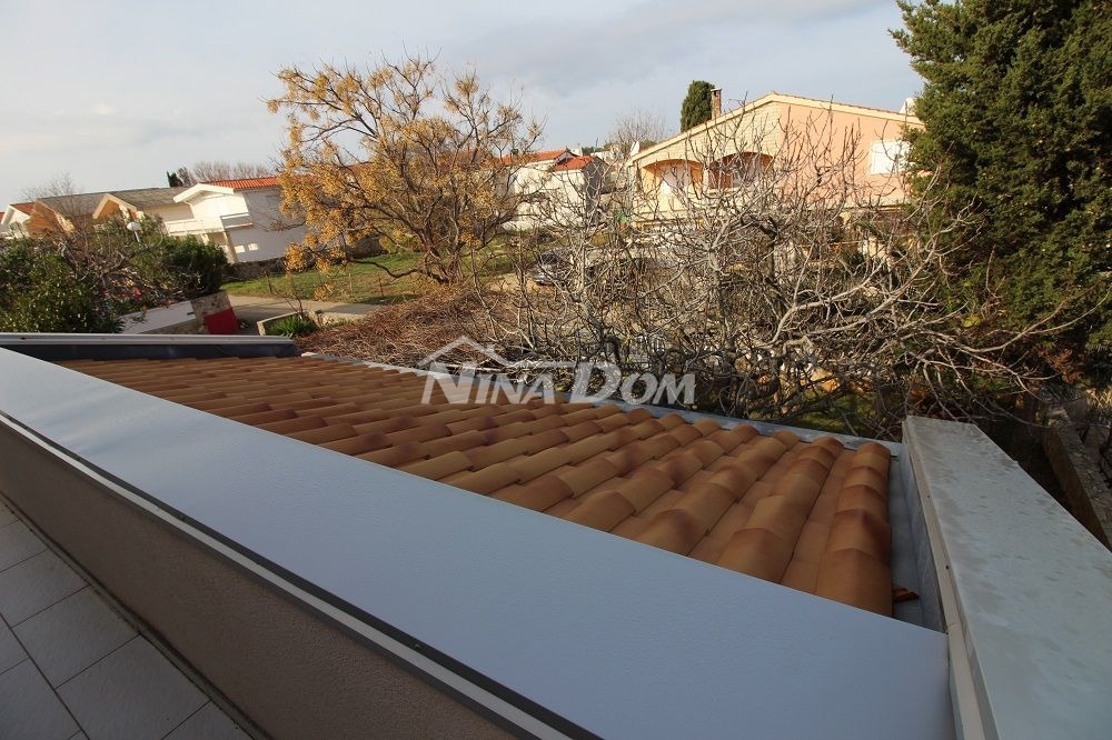 Proprietà di famiglia splendidamente arredata e tenuta, con garage.