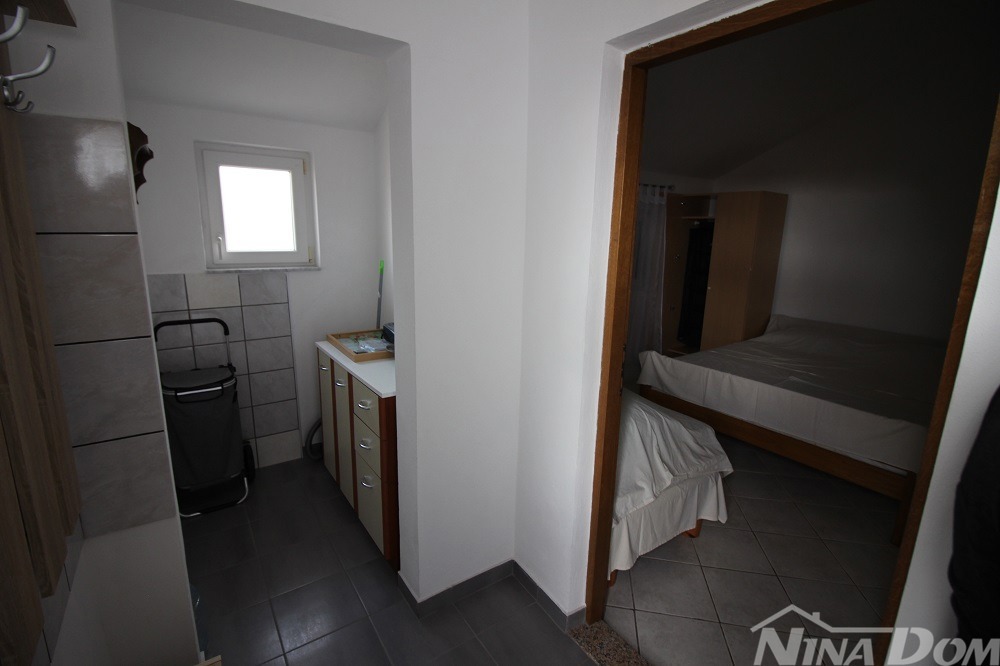 Immobile seconda fila mare con bellissimo giardino