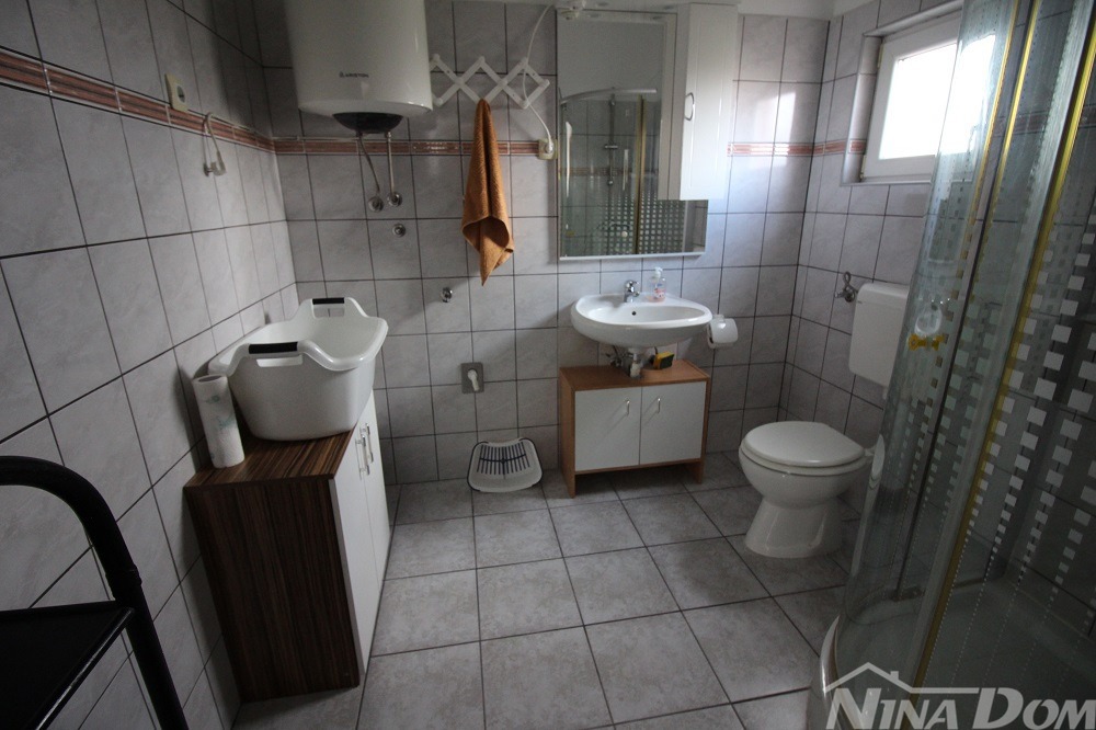 Immobile seconda fila mare con bellissimo giardino