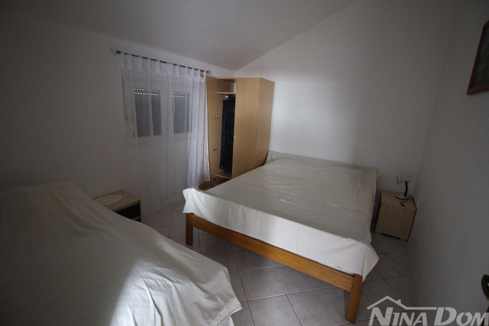 Immobile seconda fila mare con bellissimo giardino