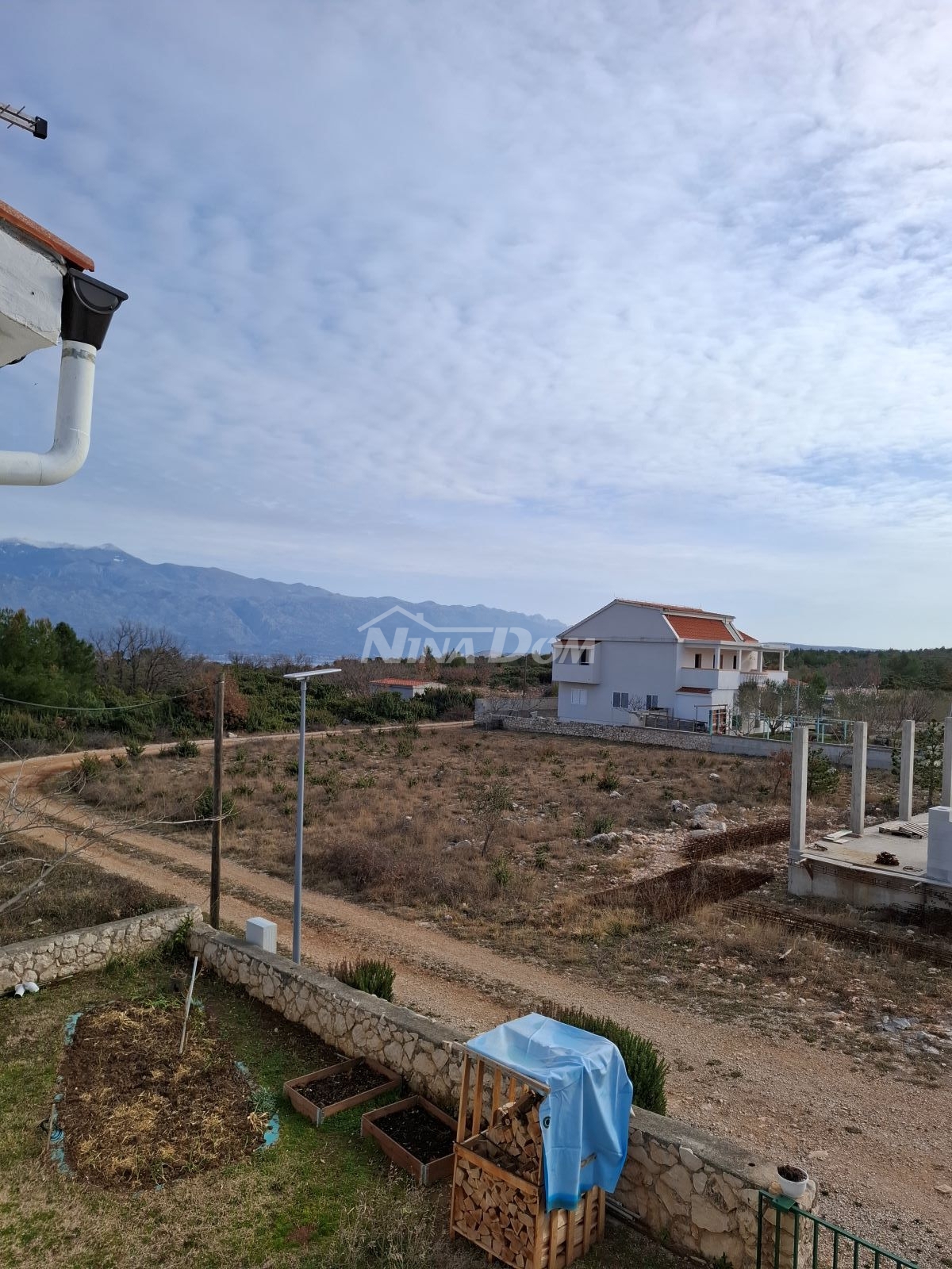 In vendita! Casa in costruzione a Ražanac, 1200m dal mare, vista Velebit!