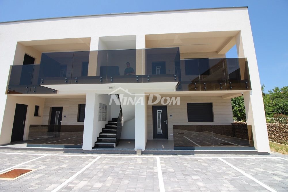 Nuovo edificio, lato sud,