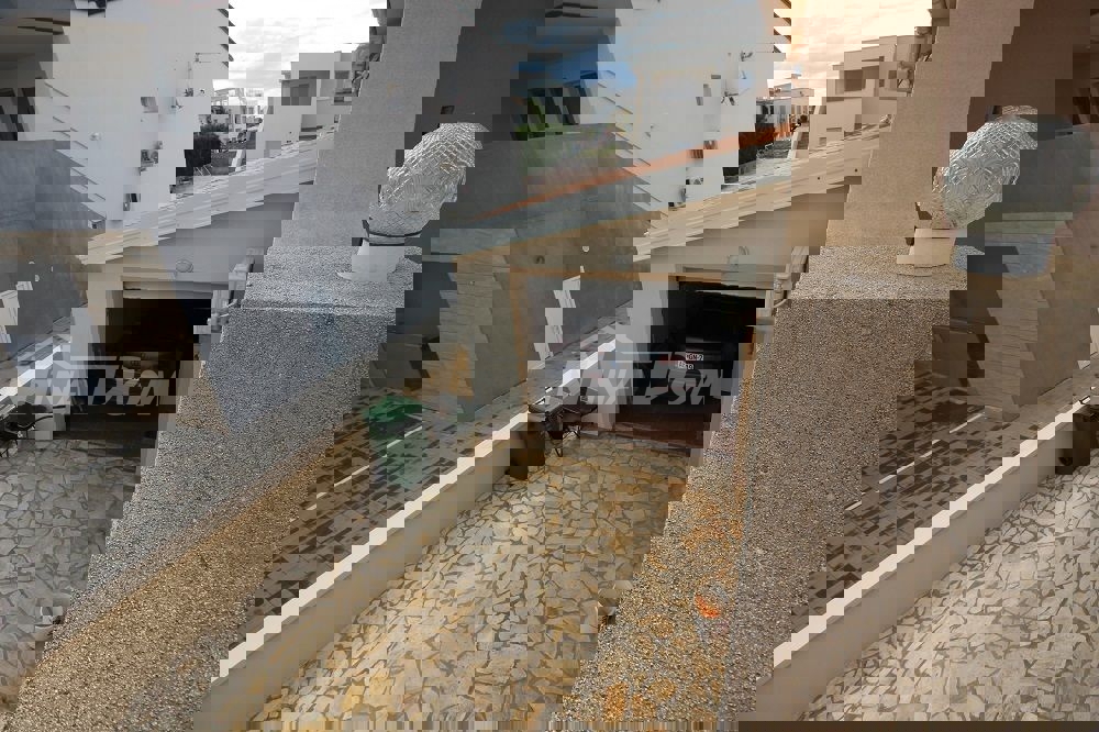 proprietà indipendente lato sud a 120 metri dalla spiaggia
