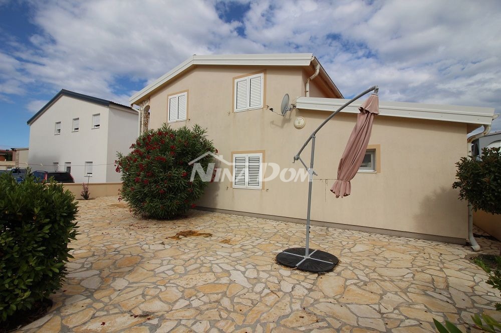 proprietà indipendente lato sud a 120 metri dalla spiaggia