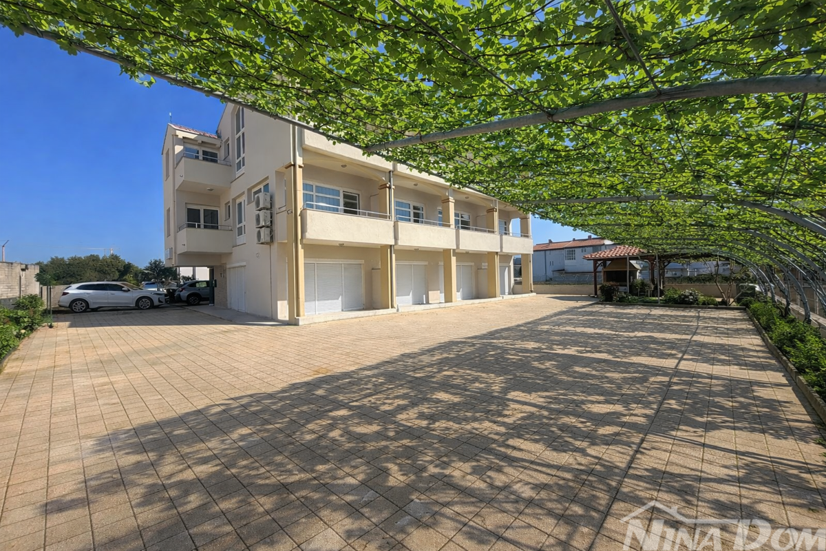 Potenziale Mini Hotel / Edificio di appartamenti – Sukošan, a 70 m dal mare