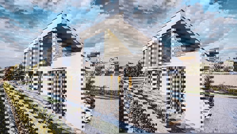 In Vendita! Terreno con Permesso di Costruzione e Vista Panoramica