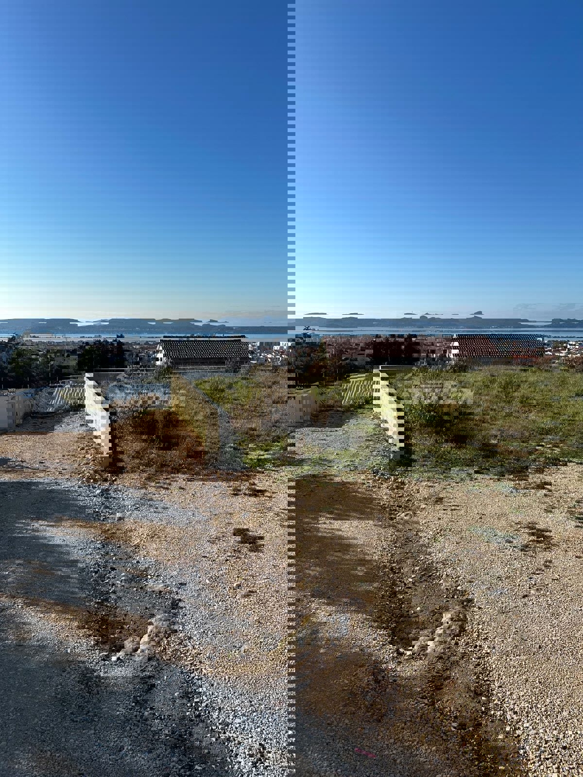 In Vendita! Terreno con Permesso di Costruzione e Vista Panoramica