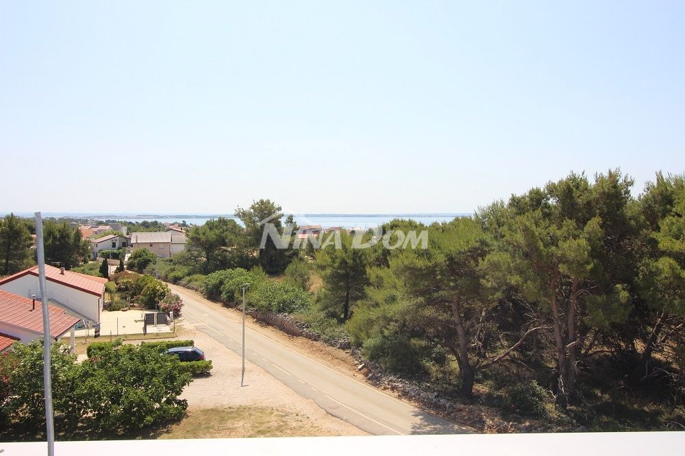 Lato sud dell'isola di Vir, appartamento al 2° piano (acqua e fognatura)