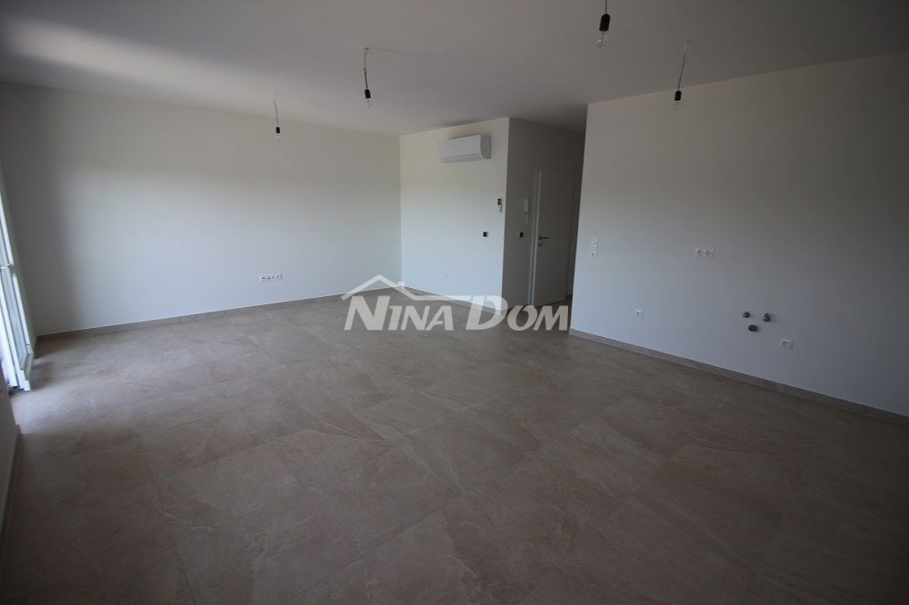 Lato sud dell'isola di Vir, appartamento al 2° piano (acqua e fognatura)