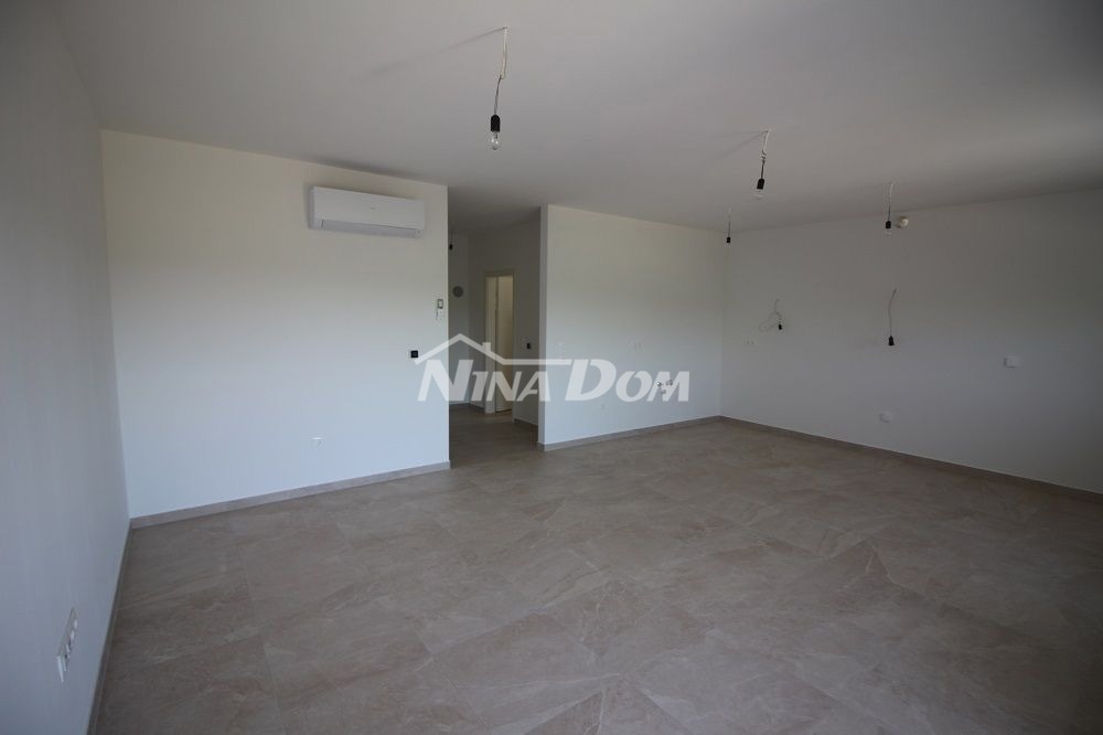 Lato sud dell'isola di Vir, appartamento al 2° piano (acqua e fognatura)