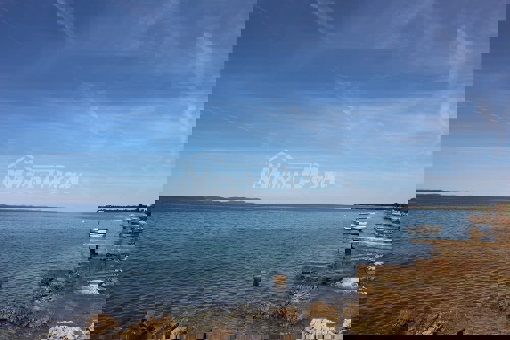 Appartamento, piano alto a 30 metri dal mare con vista mare