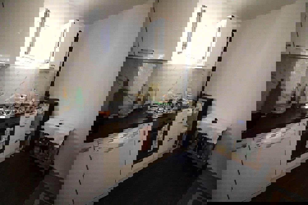 Proprietà familiare in una bellissima posizione, lato sud a 70 m. dal mare