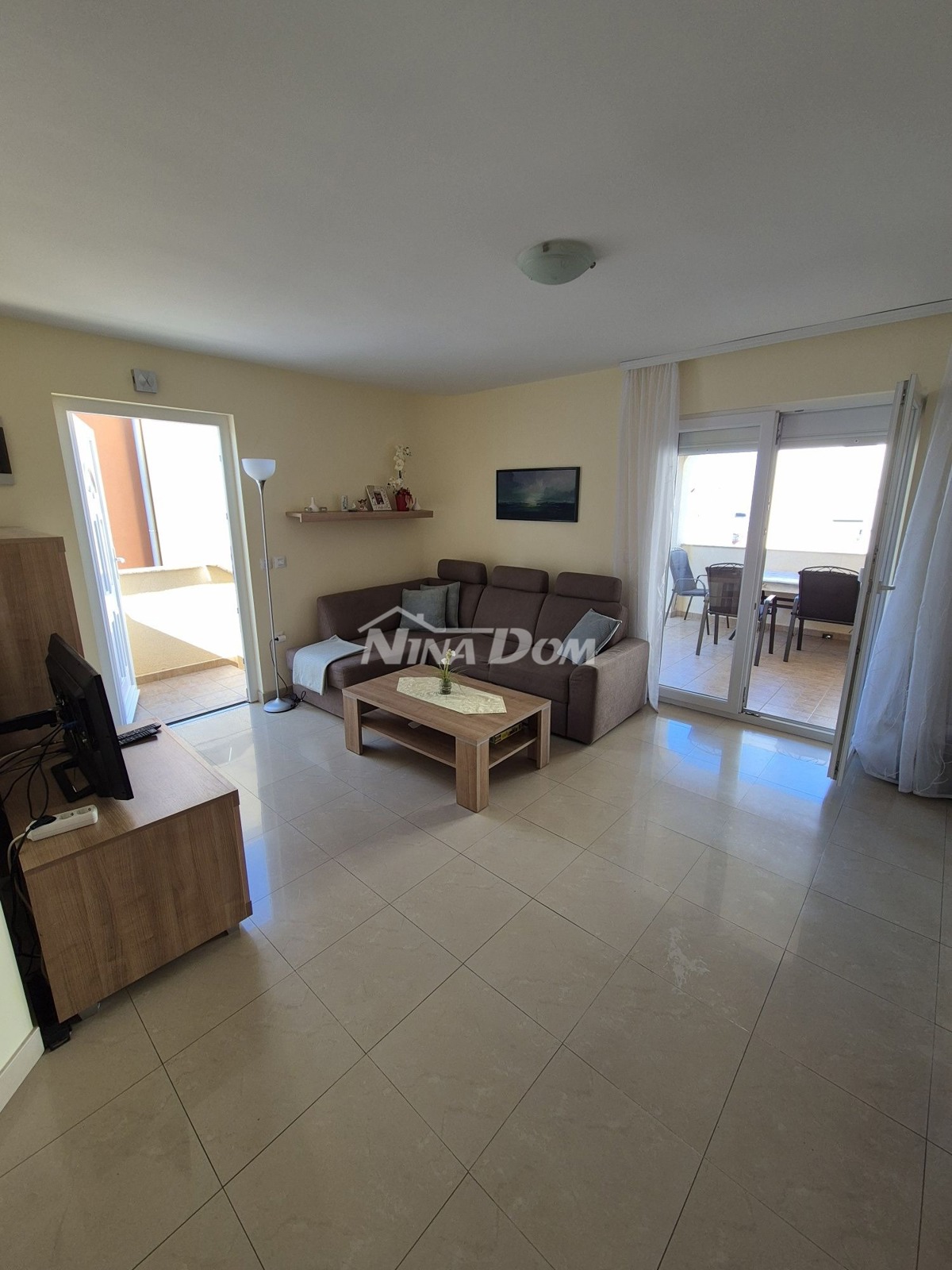 Appartamento 1° piano, lato sud a 50 metri dal mare con vista mare