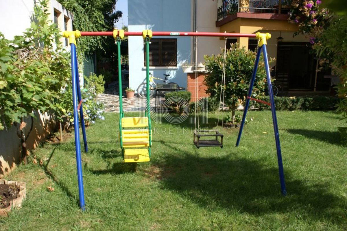 Rovigno - spazioso appartamento al piano terra con giardino in una zona tranquilla