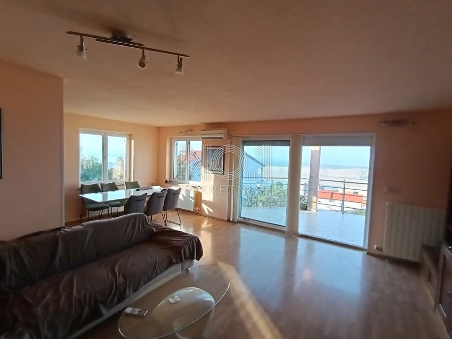 Smrika - vendita di una casa bifamiliare con vista sul mare