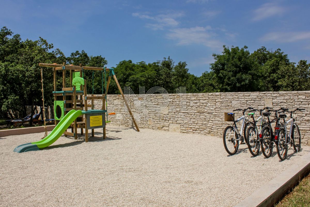 Štokovci - casa di lusso con piscina, minigolf e campo sportivo